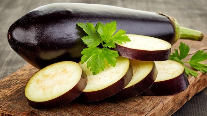 Berinjela, repleta de antioxidantes: benefícios e propriedades