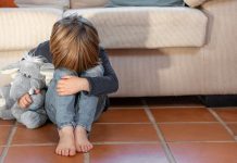 Há muitas maneiras de destruir a autoestima de seus filhos. Mas pense bem ao fazer isso!