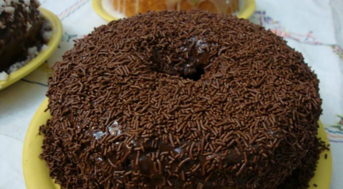 Calda de chocolate perfeita para bolos