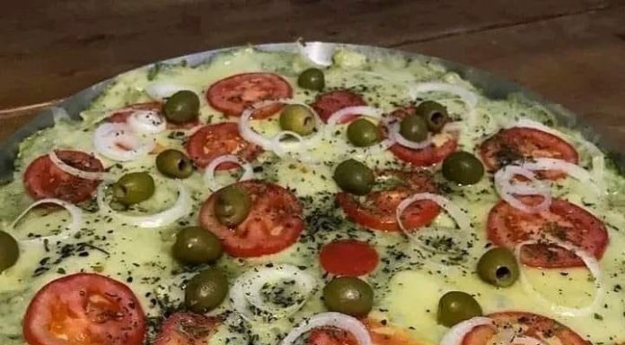 Pizza de brócolis com couve flor