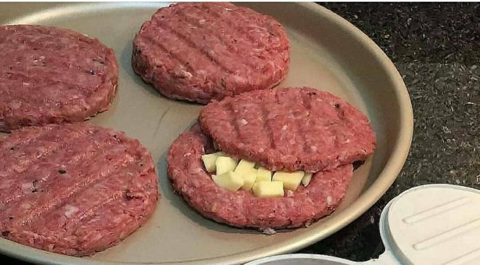 Hambúrguer Caseiro Recheado