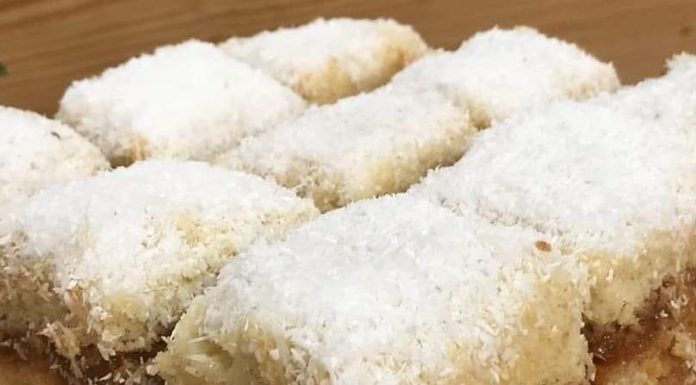 Bolo de doce de leite com coco