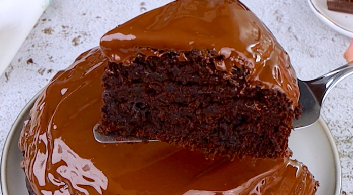 Bolo de brigadeiro saudável e delicioso