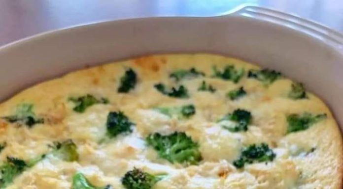 Torta de frango, queijo e brócolis