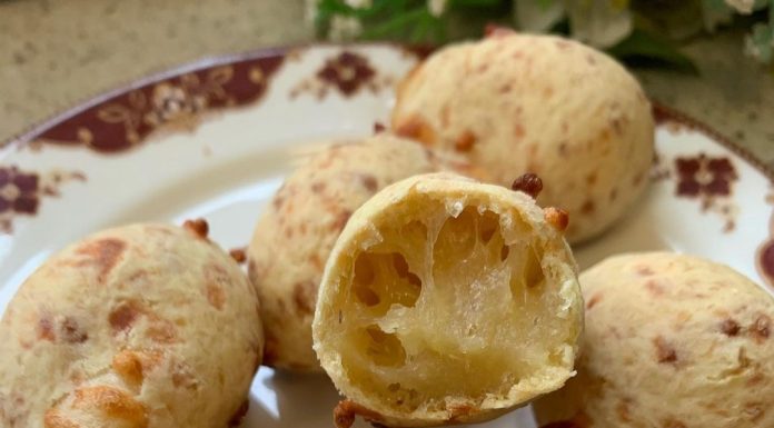 Pão de queijo de grão de bico