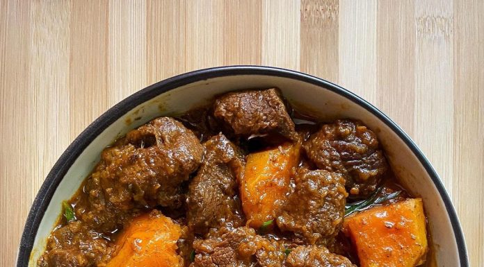 Carne com abóbora e pimenta síria