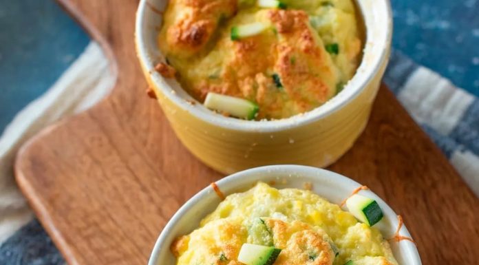 Suflê low carb de abobrinha